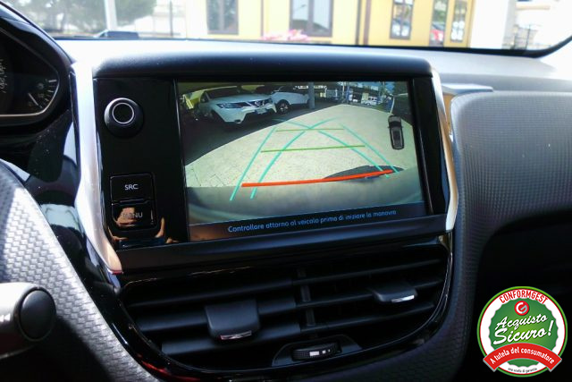 PEUGEOT 2008 usata, con Sistema di navigazione