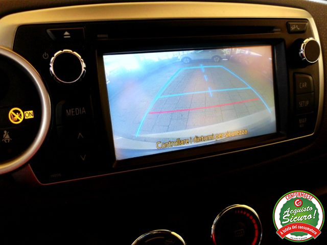 TOYOTA Yaris usata, con Volante multifunzione