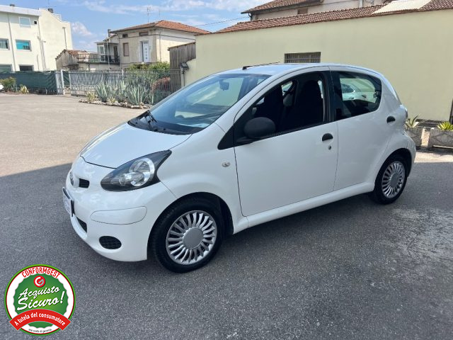 TOYOTA Aygo usata, con Fendinebbia