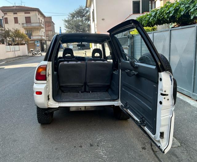 TOYOTA RAV 4 usata, con Trazione integrale