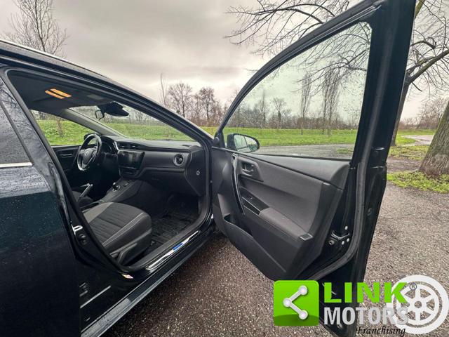 TOYOTA Auris usata, con Controllo automatico clima