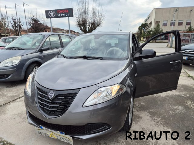 LANCIA Ypsilon usata, con Airbag laterali