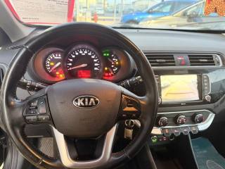 KIA Rio usata, con Telecamera per parcheggio assistito