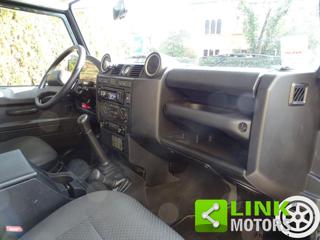 LAND ROVER Defender usata 25