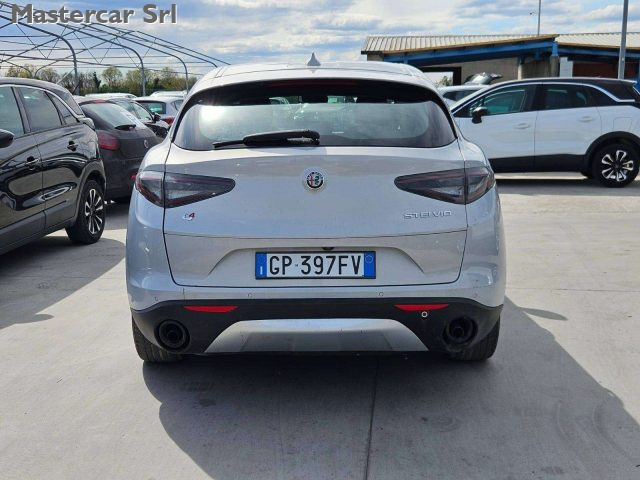 ALFA ROMEO Stelvio usata, con Autoradio