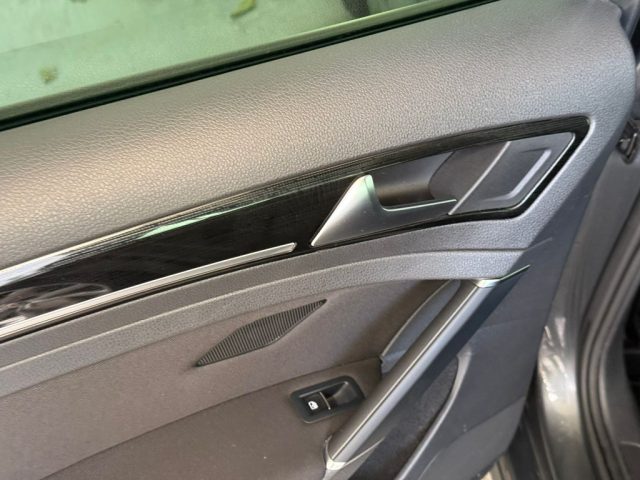 VOLKSWAGEN Golf usata, con ESP