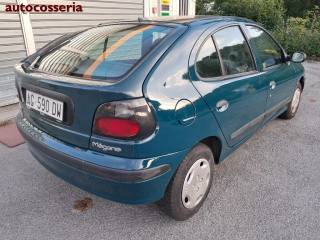RENAULT Megane usata, con Airbag Passeggero
