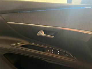 PEUGEOT 3008 usata, con Boardcomputer
