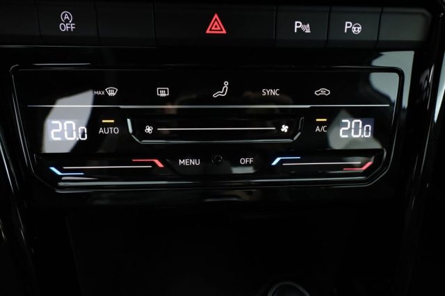 VOLKSWAGEN T-Roc usata 17