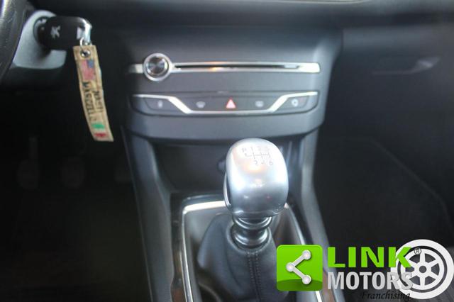 PEUGEOT 308 usata, con USB