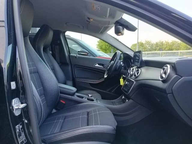 MERCEDES-BENZ GLA 200 usata, con Sistema di navigazione