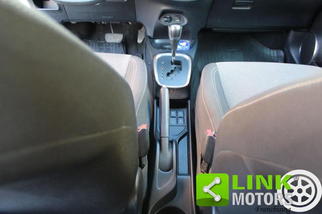 TOYOTA Yaris usata 25