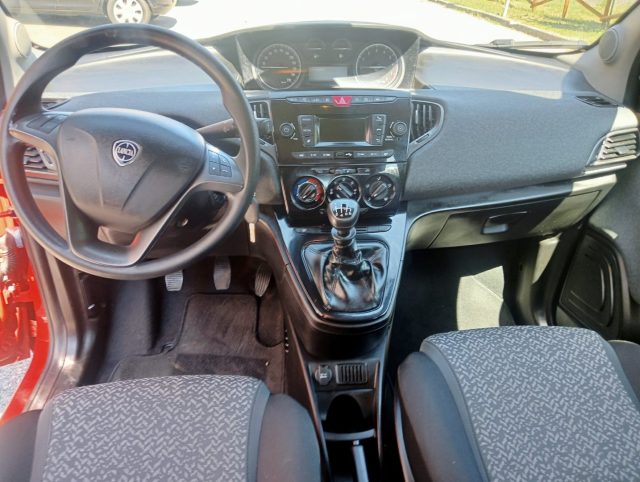 LANCIA Ypsilon usata, con Autoradio
