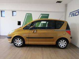 PEUGEOT 1007 usata, con Airbag laterali