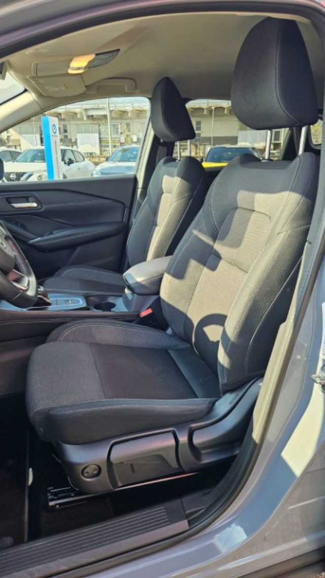 NISSAN Qashqai usata, con Fari LED