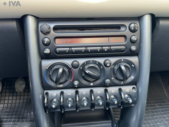 MINI Cabrio usata 26