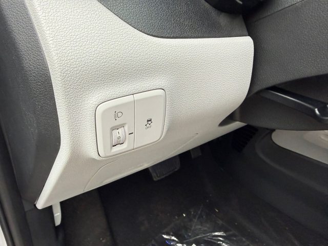 HYUNDAI i10 usata, con Frenata d