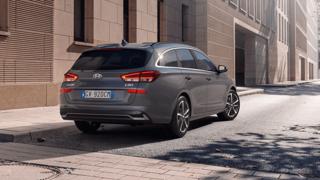 HYUNDAI i30 usata, con Airbag laterali