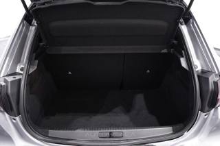 PEUGEOT 208 usata, con Telecamera per parcheggio assistito