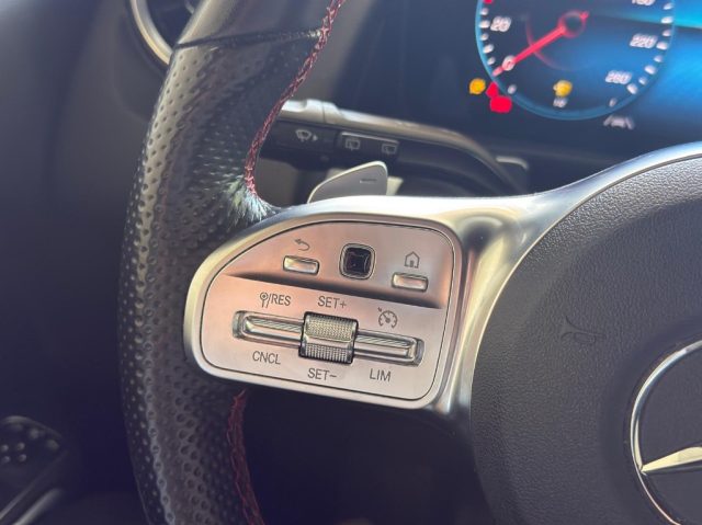MERCEDES-BENZ GLB 200 usata, con Autoradio digitale