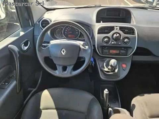 RENAULT Kangoo usata 13