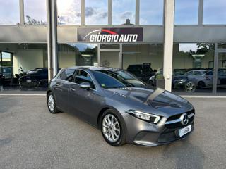 MERCEDES-BENZ A 180 d Automatic Business