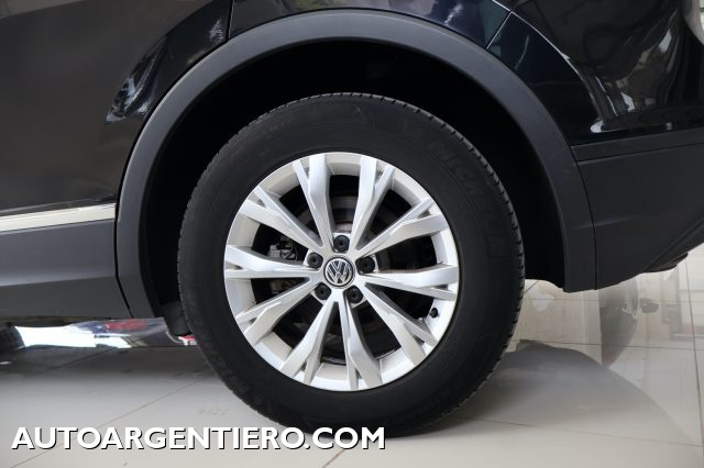 VOLKSWAGEN Tiguan usata, con Sensori di parcheggio anteriori