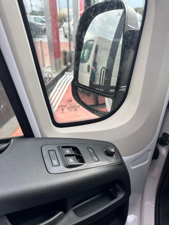 TOYOTA Proace Max usata, con Fendinebbia