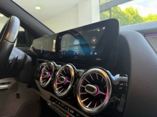 MERCEDES-BENZ GLA 200 usata, con Touch screen