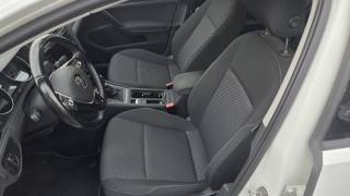 VOLKSWAGEN Golf usata, con Autoradio