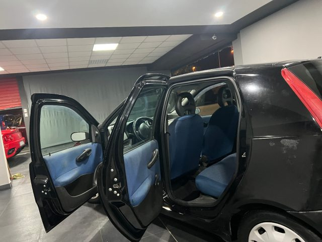 FIAT Punto usata 9