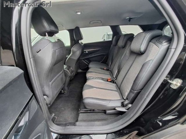 PEUGEOT 5008 usata, con Volante in pelle