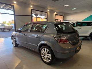 OPEL Astra usata, con Servosterzo