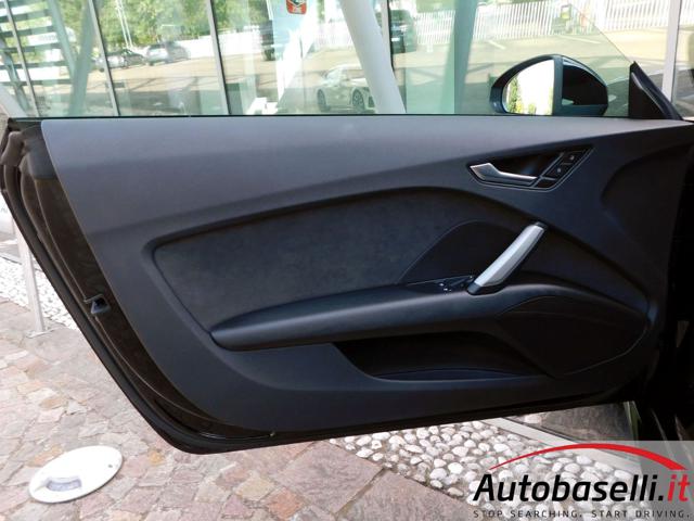 AUDI TT usata, con Isofix