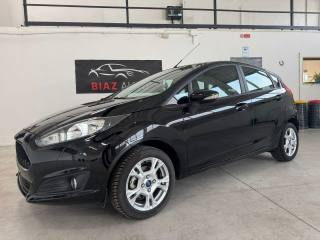 FORD Fiesta usata, con Autoradio