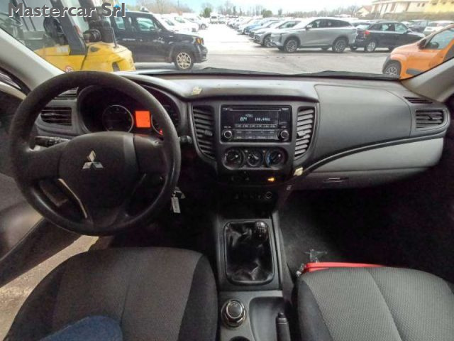 MITSUBISHI L200 usata, con Autoradio