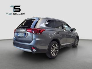MITSUBISHI Outlander usata, con Cerchi in lega