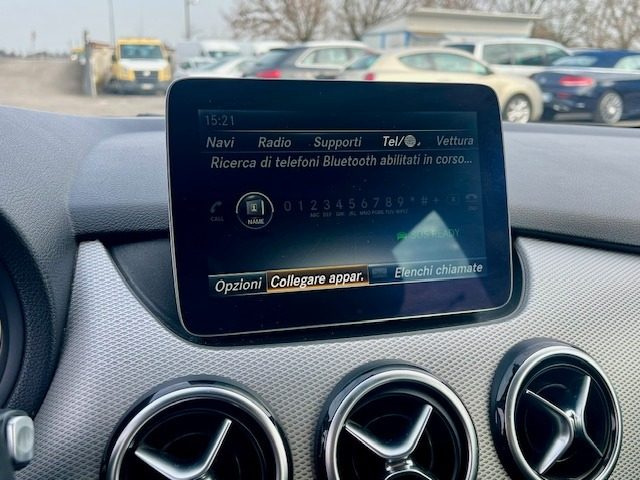 MERCEDES-BENZ B 180 usata, con Volante multifunzione