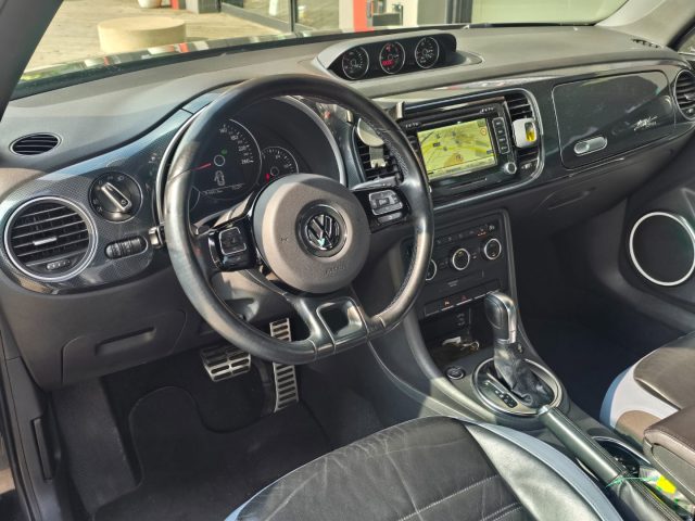 VOLKSWAGEN Maggiolino usata, con Park Distance Control