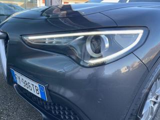 ALFA ROMEO Stelvio usata, con Luci diurne LED