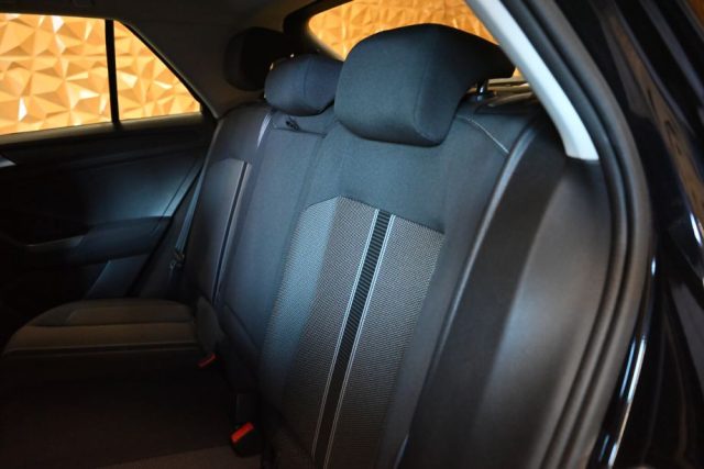 VOLKSWAGEN T-Roc usata 44