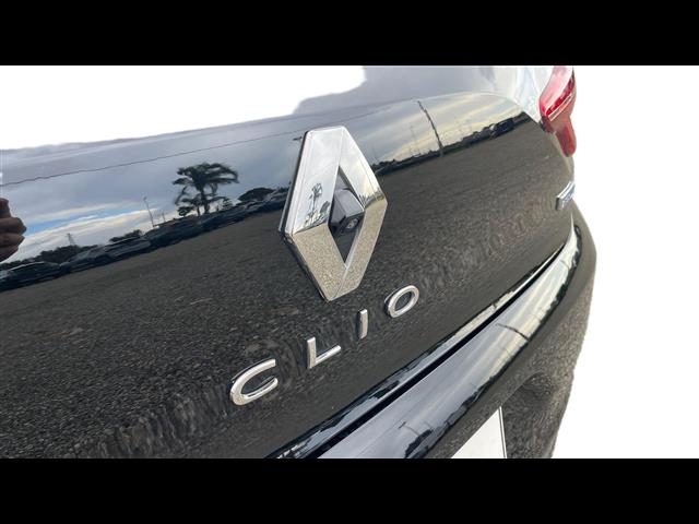 RENAULT Clio usata, con Hill holder