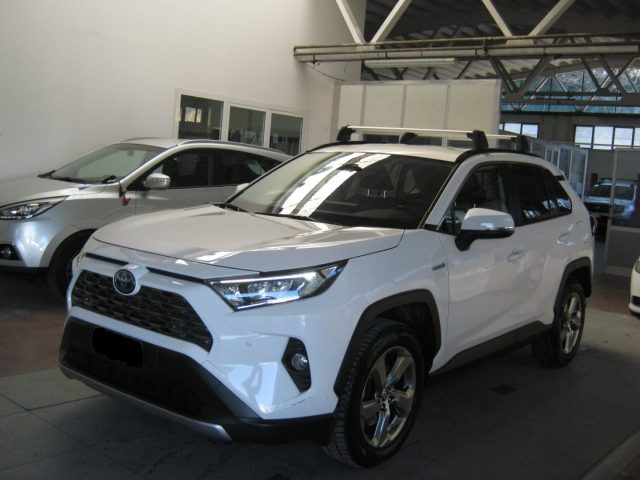 TOYOTA RAV 4 MY23 usata, con Alzacristalli elettrici
