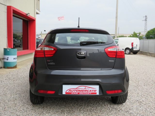 KIA Rio usata, con Autoradio