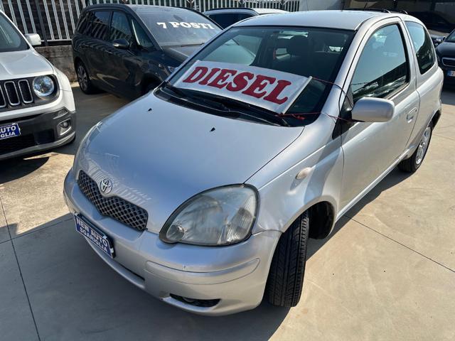 TOYOTA Yaris usata 18