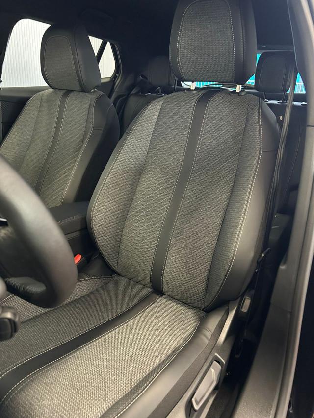 PEUGEOT 2008 usata, con Park Distance Control