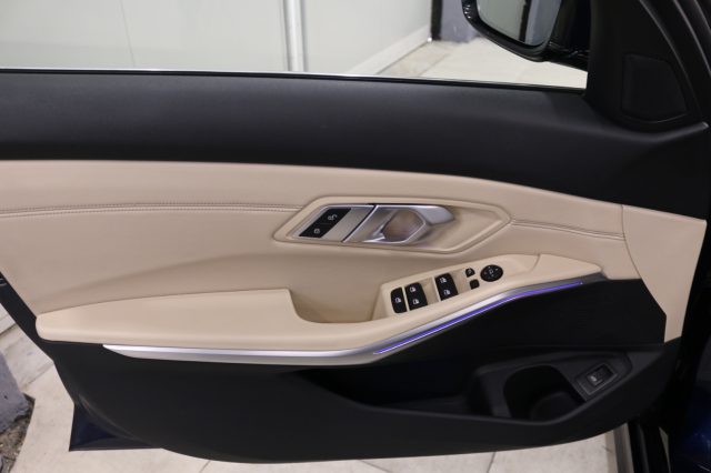 BMW 320 usata, con Sensori di parcheggio posteriori