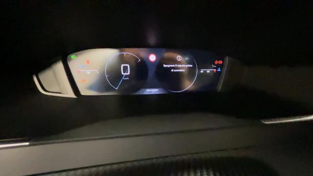 PEUGEOT 2008 usata, con Autoradio