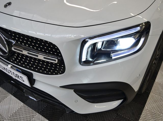 MERCEDES-BENZ GLB 200 usata, con Sistema di navigazione