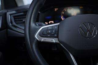 VOLKSWAGEN Taigo usata, con USB